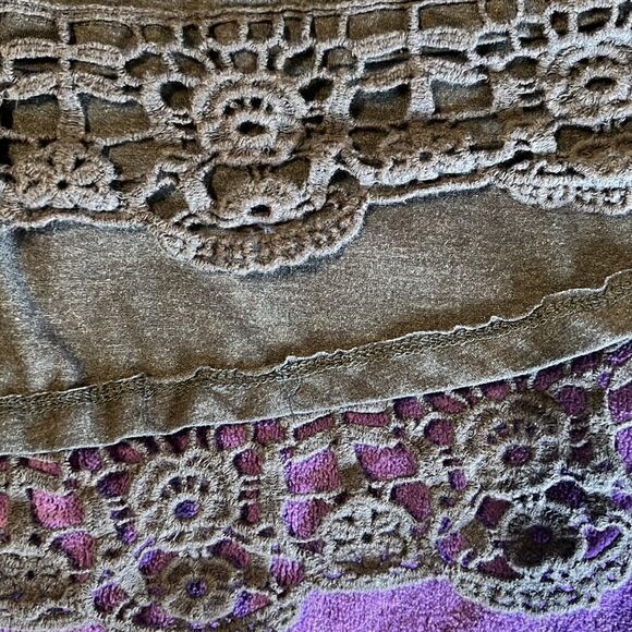 Cecico LS brown flowy T-shirt w/ crocheted trim super cute GUC - Picture 6 of 8